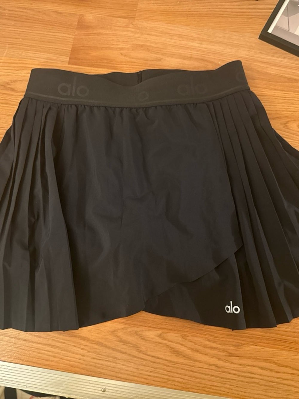 ALO Yoga Black Pleated Skirt with Logo